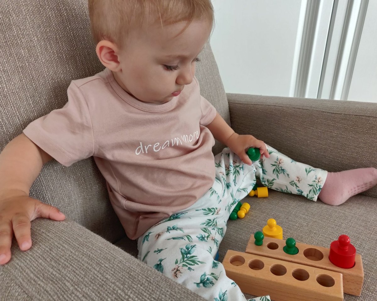 Educational Baby Stacking Blocks Wooden Montessori Cylinders Best Sensory Toddler Toy Learning Gifts for Girls Boys Rainbow