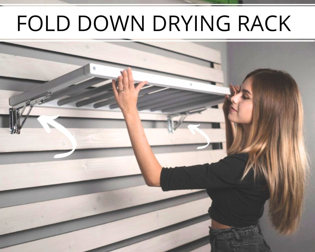 Foldable wooden rack for towels and delicates